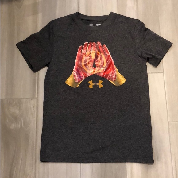 t shirt under armour marvel